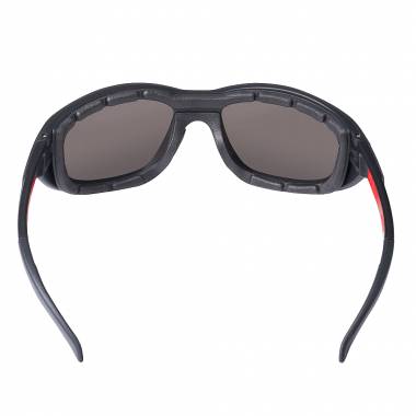 ΓΥΑΛΙΑ ΑΣΦΑΛΕΙΑΣ ΜΕ ΠΑΡΕΜΒΥΣΜΑ PREMIUM POLARISED ΣΚΟΥΡΑ Milwaukee (4932471886)