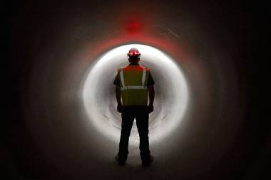 L4 HL-VIS-301 USB ΕΠΑΝΑΦΟΡΤΙΖΟΜΕΝΟΣ ΦΑΚΟΣ ΚΕΦΑΛΗΣ 600 LUMENS Milwaukee (4933479768)